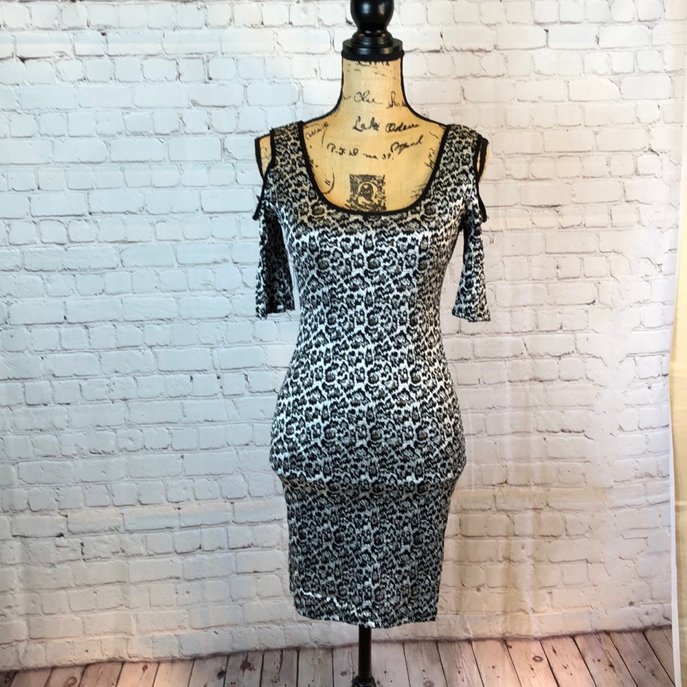 LOVE Culture Dress Metallic Black White Lace Body Con Cold Shoulder Medium